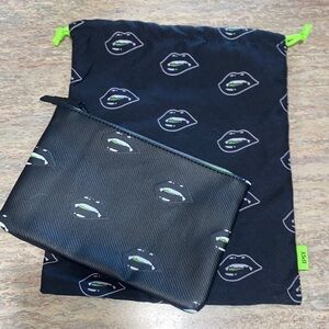 NEW Ipsy Vampire Bag Set